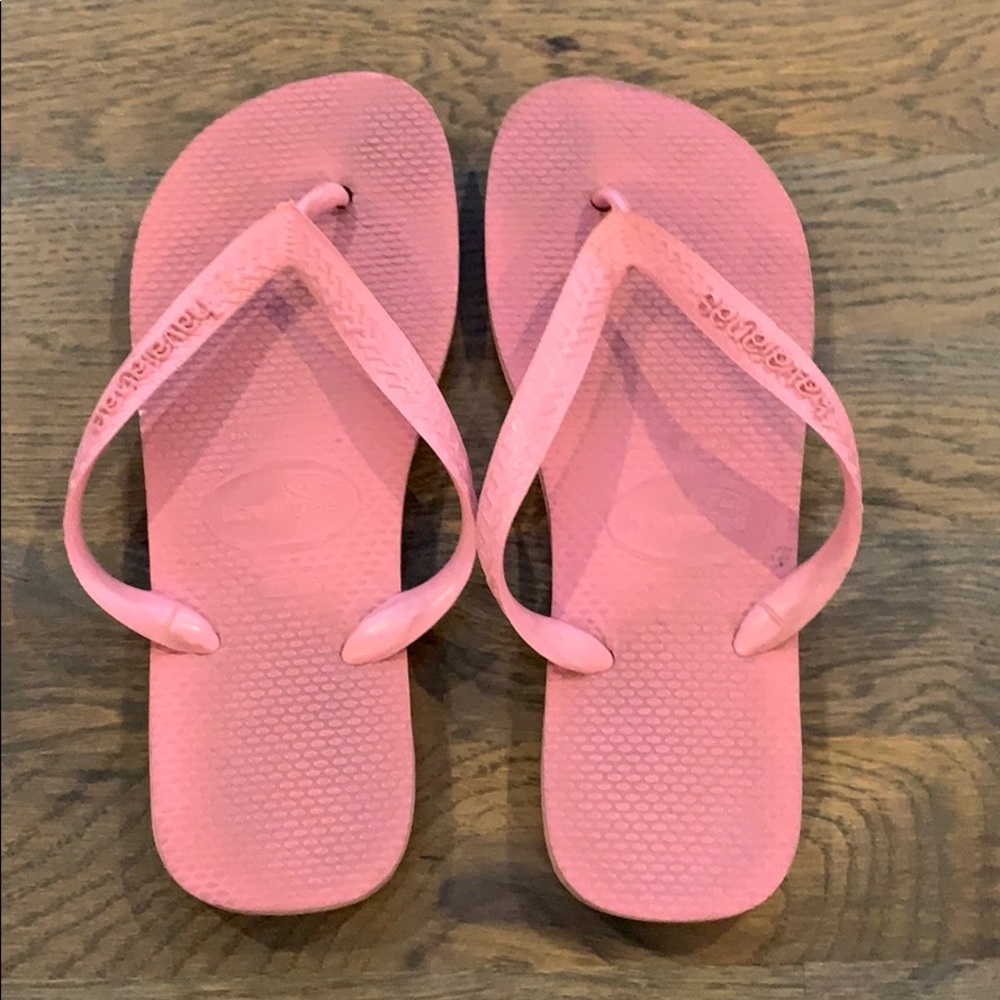 Pink Havaianas flip flops size 37-38